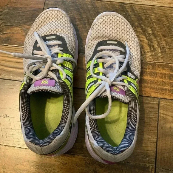 Nike Structure 16 Womens 8 Running Shoe Grey Purple Neon Yellow Preowned‎ - Picture 5 of 9